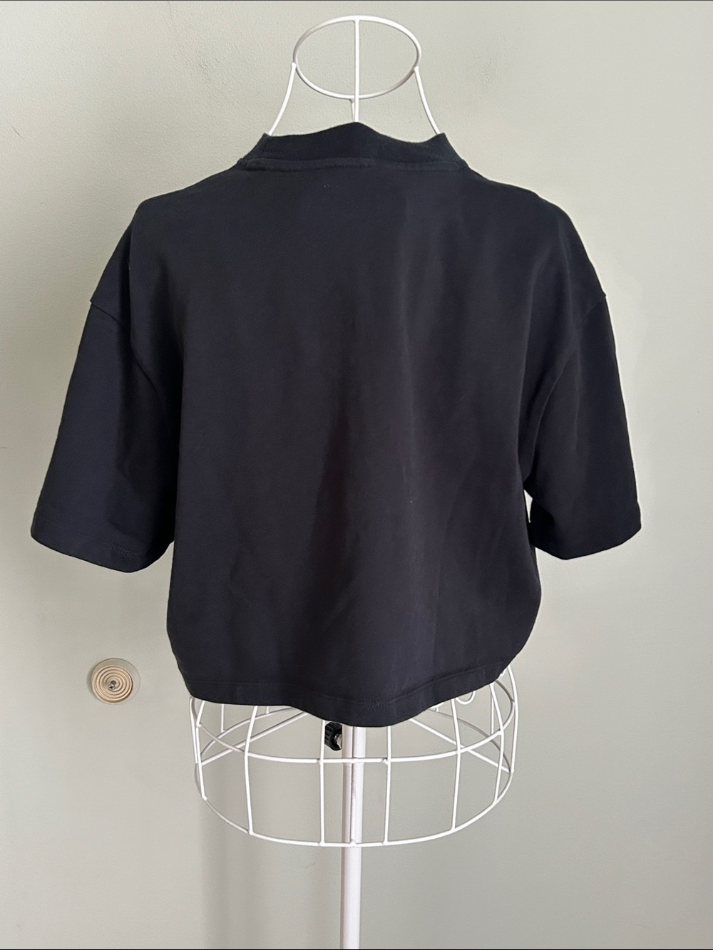 Nike Black Cropped Crew Sweatshirt with White Logo - Picture 2 of 7